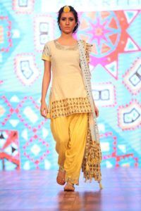 IBFW_2016_Sukriti_Aakriti_Salwar_Kameez_Fashion_Style