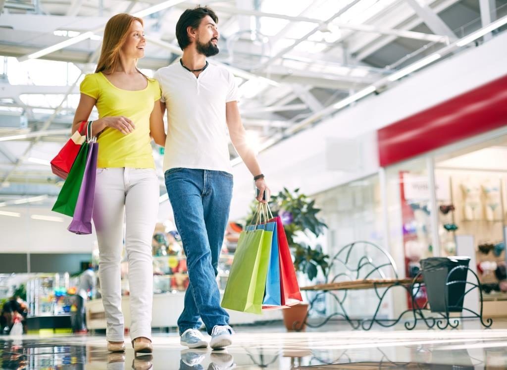 Shopping_Therapy_Couples_Fashion_Style