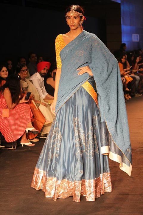 Emerging_designers_India_Runway_Week_ManikaSurekha_Show_Fashion_Style