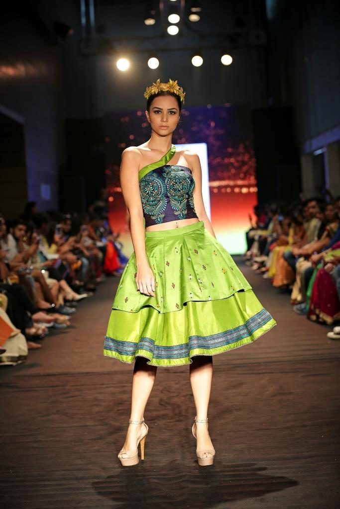 Emerging_designers_India_Runway_Week_StutiShah_Dress_Fashion_Style