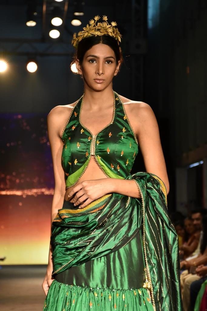 Emerging_designers_India_Runway_Week_StutiShah_Lehenga_Fashion_Style