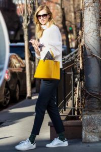 Supermodels_offduty_Karlie_Kloss_sweater_Fashion_Style