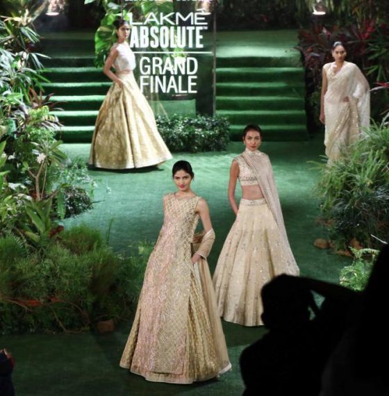 Style Files: Varun Dhawan, Arjun Kapoor, Bipasha Basu Walk The Ramp For Lakmé Fashion Week Summer/Resort 2017