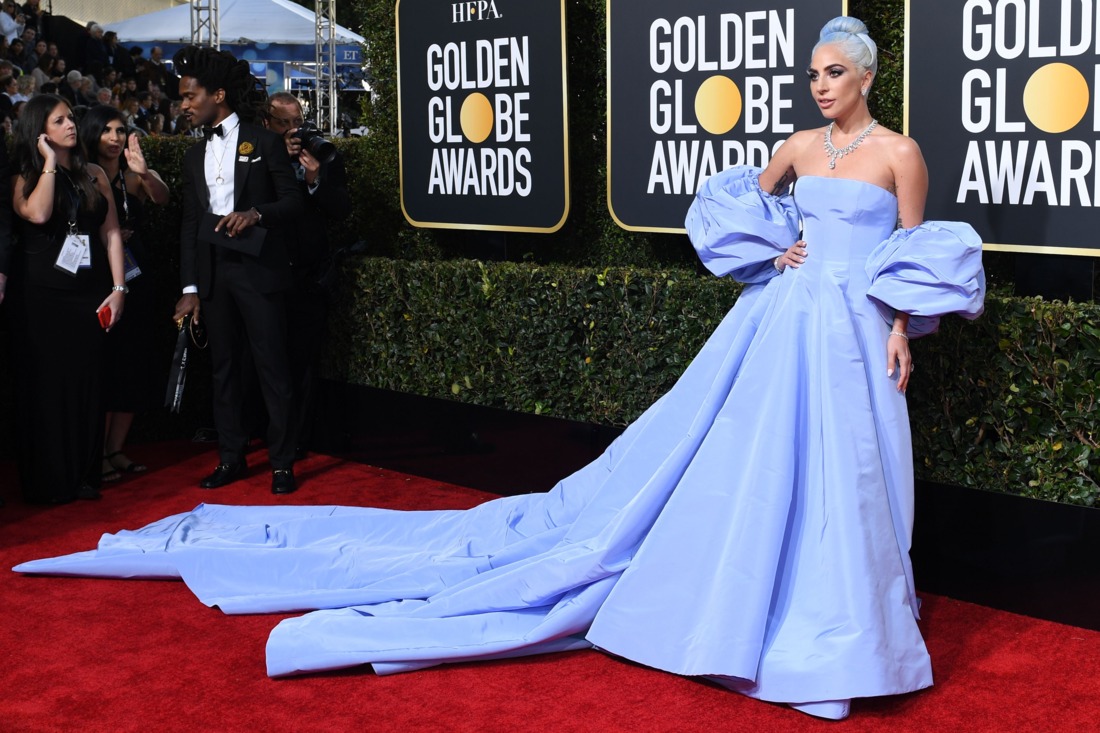 06-gaga-redcarpet-2.w1100.h733