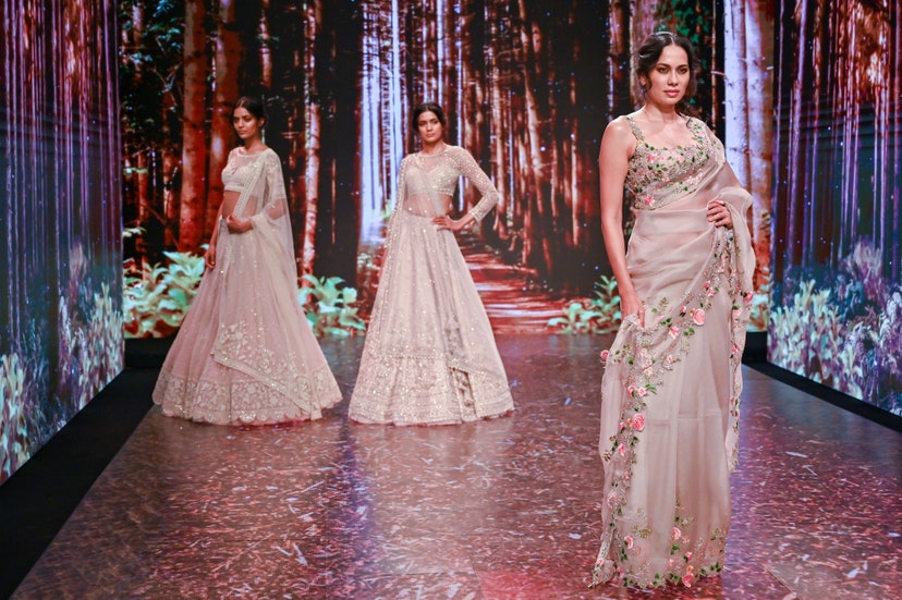 WEDDING OUTFIT INSPIRATION FROM LAKME FASHION WEEK 2020 – Hautelist