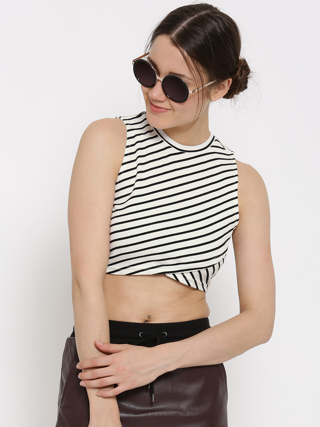 FOREVER 21 Women White & Black Striped Crop Top
