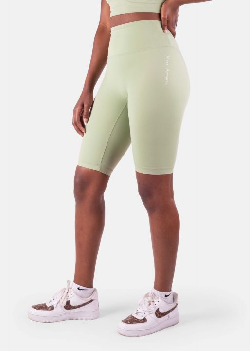 Wanting to give your bum a bit of oomph? Our new scrunched seam at your booty adds all of the detail a girl could need, whilst also giving you a little bit of a boost.