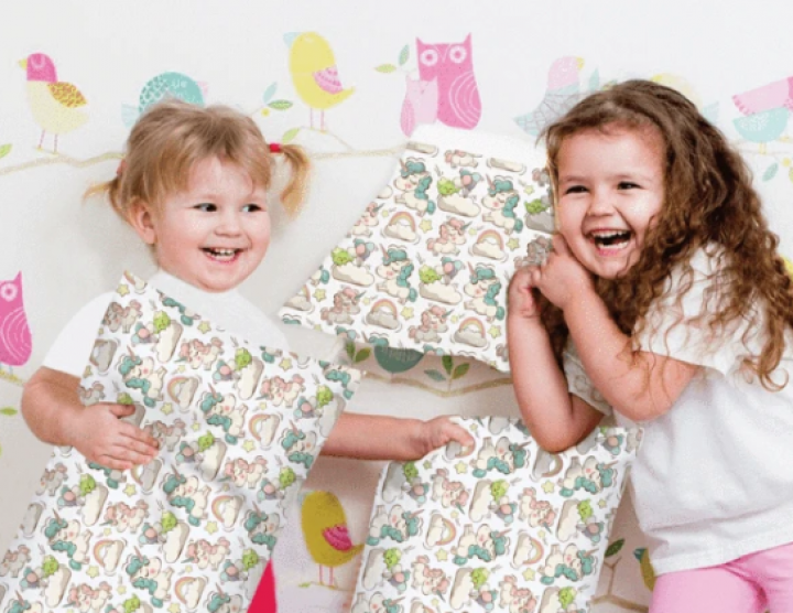 Add fun and imagination with our Kea Safari Pillowcase. Designed to suit boys and girls. The neutral color makes it easy to match any bedroom setting, making it look modern and clean. Perfect for travel companions. Competitive price.